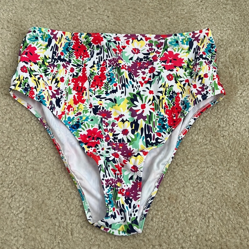 NWT Cupshe floral print high waisted swim bottoms size Large